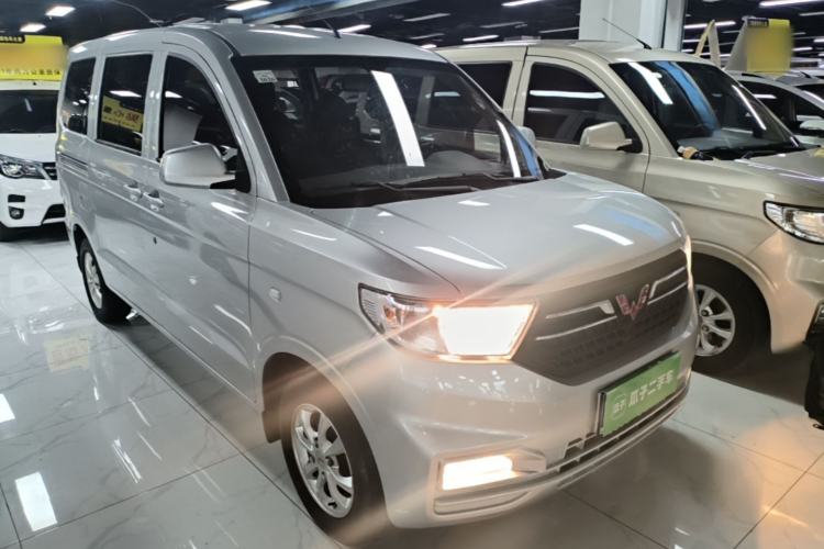 Wuling Hongguang V 2022 — фото 3