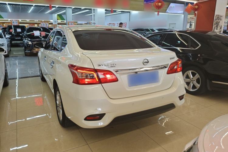 Nissan Sentra 2024 — 4