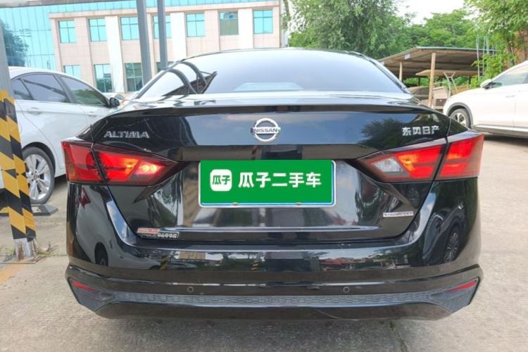 Nissan Altima 2021 — 5