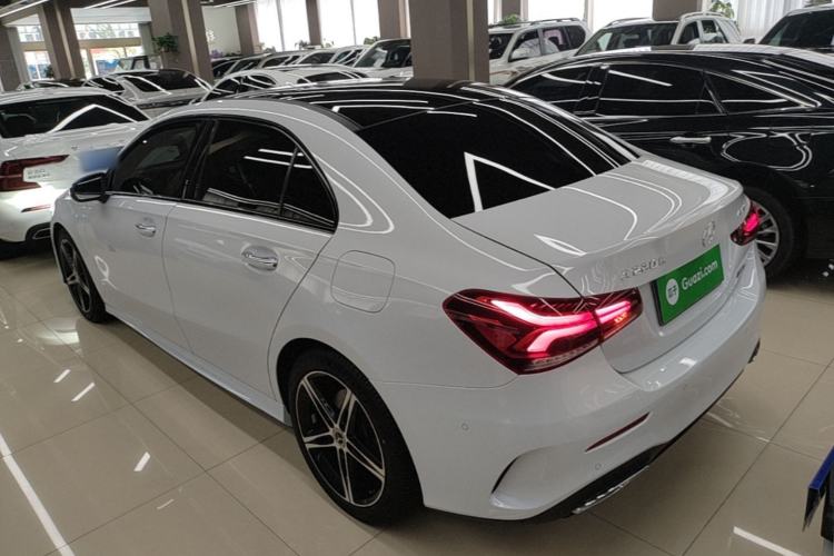 Mercedes-Benz benz a class 2020 — фото 4