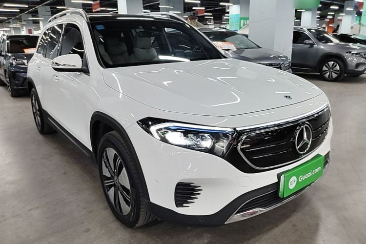 Mercedes-Benz EQB 260 2023 — 3