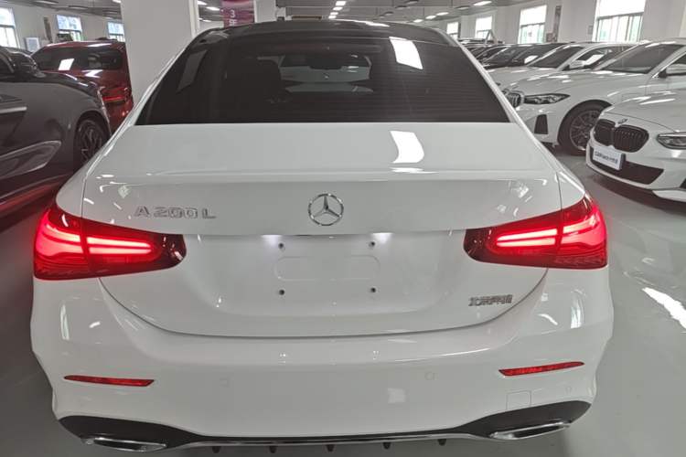 Mercedes-Benz A 200 L 2023 — фото 5