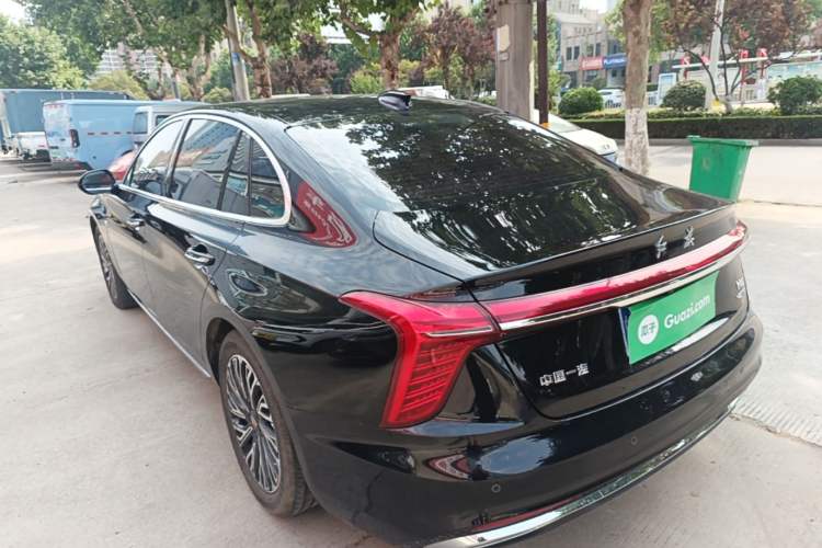 Hongqi H5 2024 — 4