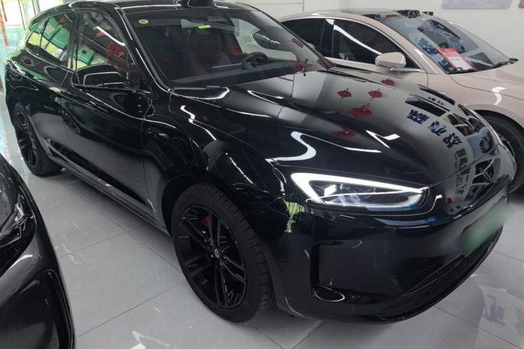 AITO M5 2025 — 3
