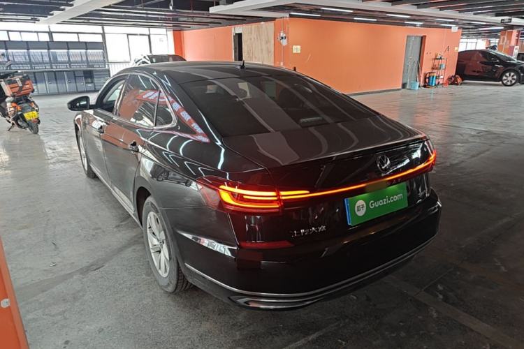 Volkswagen Passat 2022 — 4
