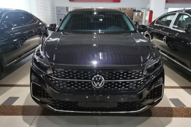 Volkswagen Passat 2025 — 2