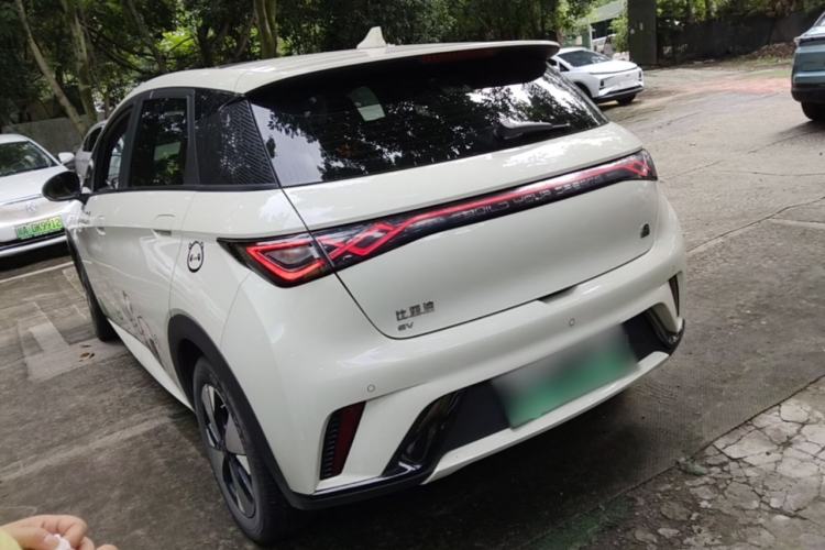 BYD Dolphin 2023 — 4