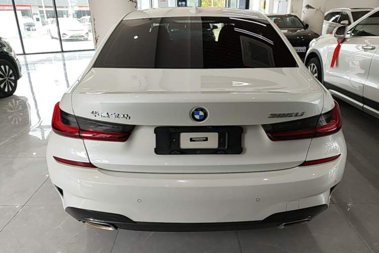 BMW 325Li 2022 — 5