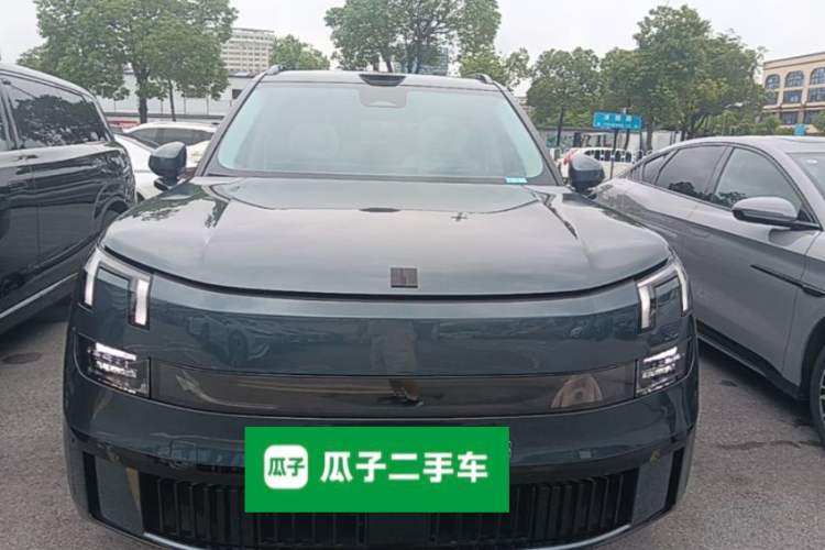 Lynk & Co 900 2025 — 2