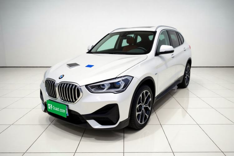 BMW X1 2022 — фото 1