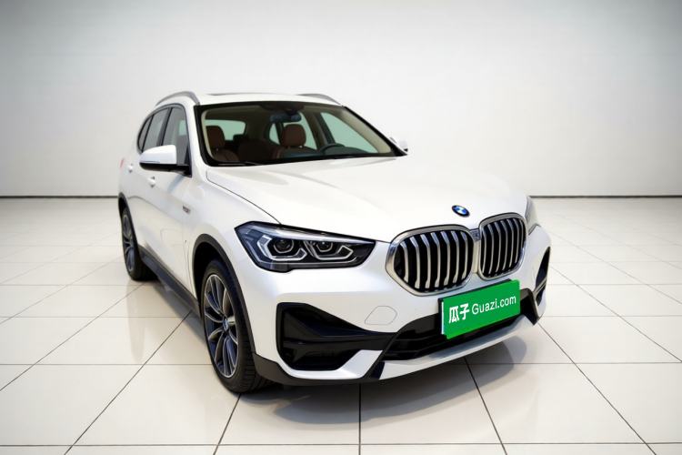 BMW X1 2022 — фото 3
