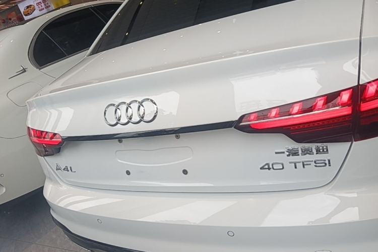 Audi A4 2024 — 5