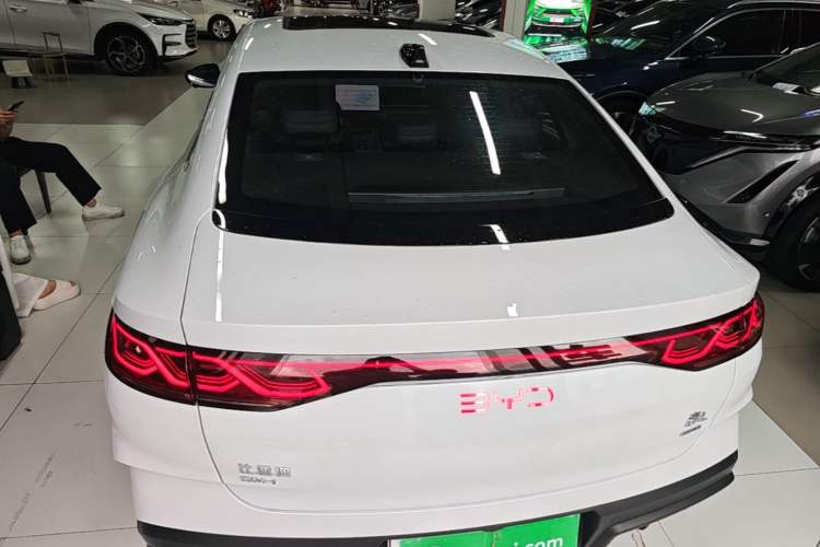 BYD Qin L 2025 — фото 5