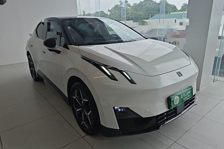 Lynk & Co Z20 2025 — 3