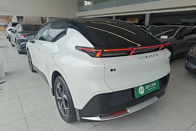 Lynk & Co Z20 2025 — 4