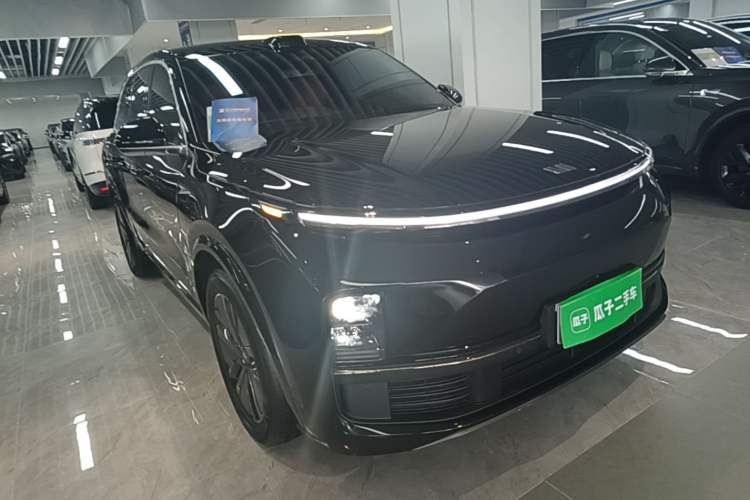Li Auto L8 2024 — 3