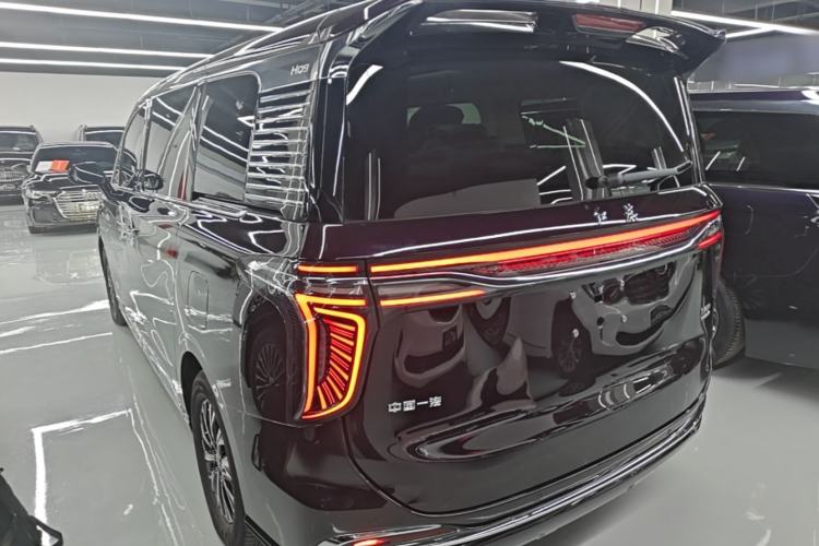 Hongqi HQ9 PHEV 2024 — 4