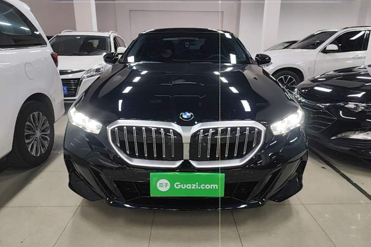 BMW 530Li 2025 — 2