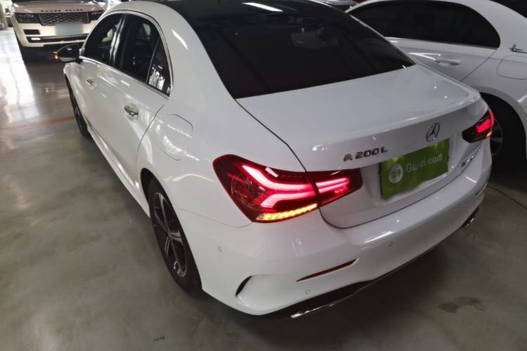 Mercedes-Benz A 200 L 2022 — фото 4