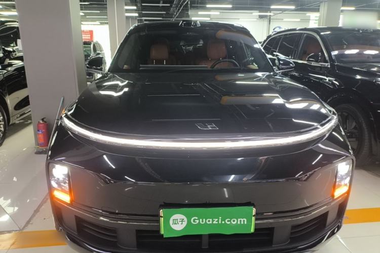 Li Auto L8 2024 — 2
