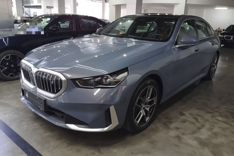 BMW i5 2024 — фото 1