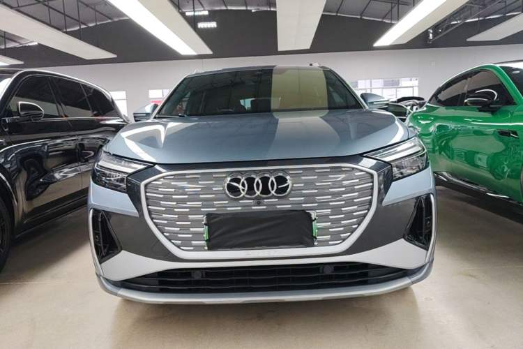 Audi Q4 e-tron 2024 — 2