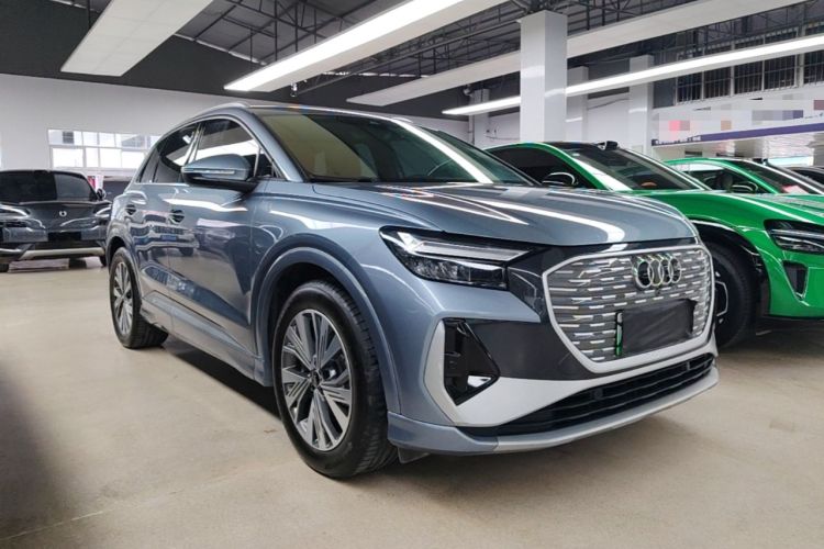 Audi Q4 e-tron 2024 — 3