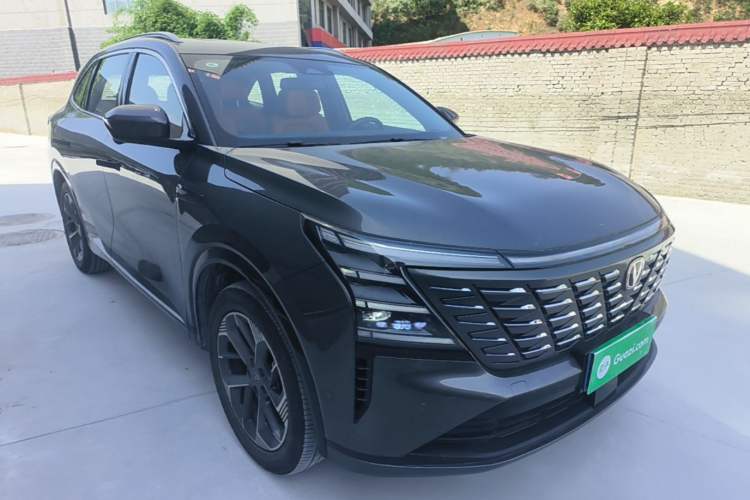 ChangAn CS75 PLUS 2025 — фото 3