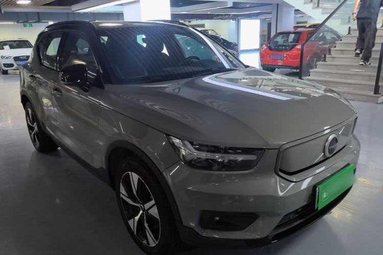 Volvo xc40 new energy 2021 — фото 3