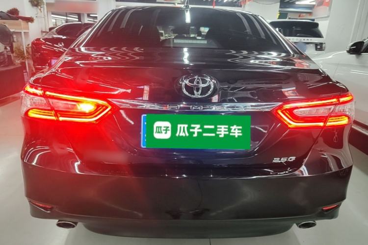Toyota Camry 2021 — 5
