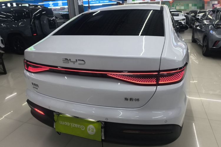 BYD Seal 05 DM-i 2025 — фото 5