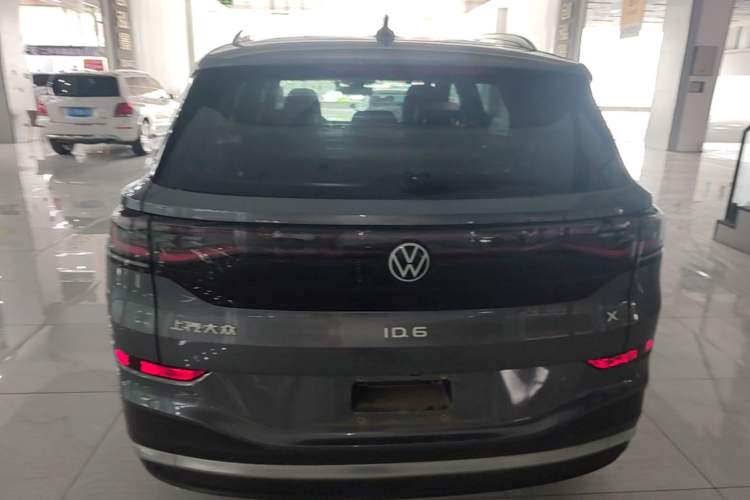 Volkswagen ID.6 X 2021 — 5