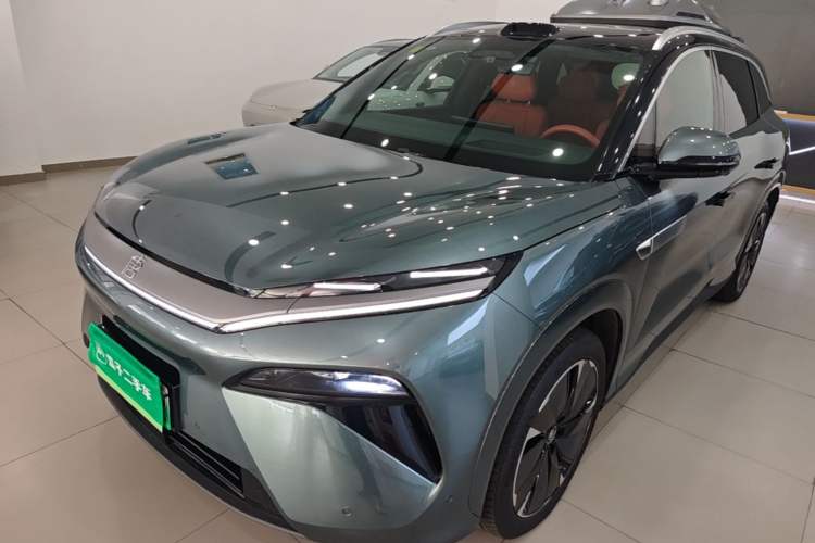 BYD Tang L 2025 — фото 1
