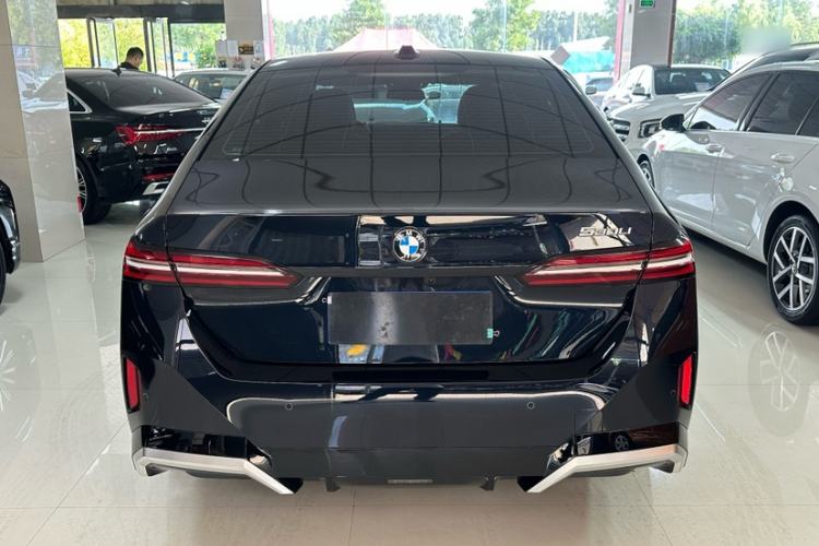 BMW 530Li 2024 — 3
