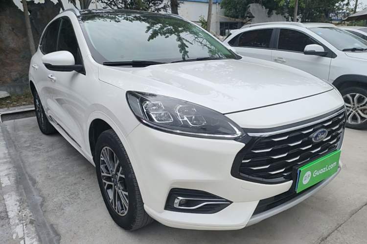 Ford Escape 2020 — 3