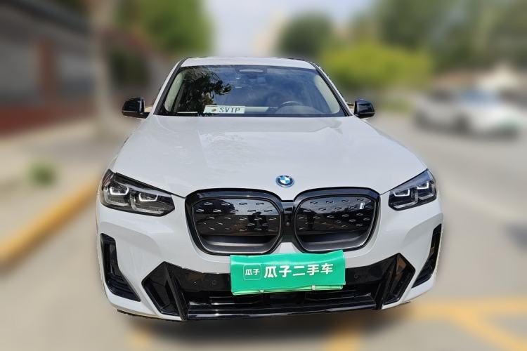 BMW iX3 2023 — 2