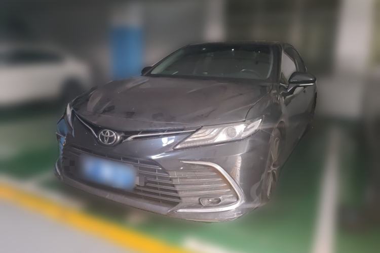 Toyota Camry 2021 — фото 1