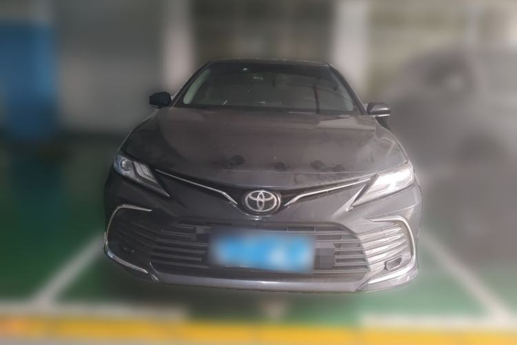 Toyota Camry 2021 — фото 2