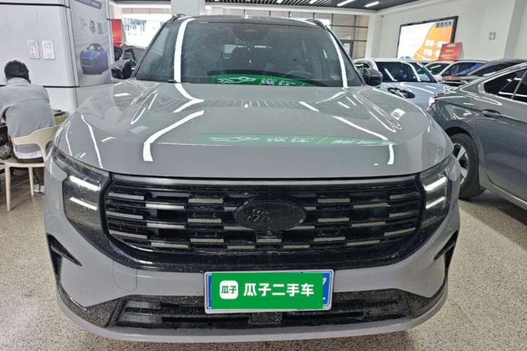 Ford Explorer 2023 — 2