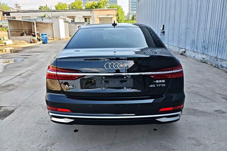 Audi A6L 2023 — фото 5