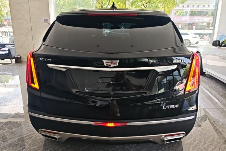 Cadillac XT5 2023 — фото 5