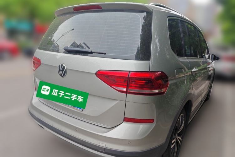 Volkswagen Touran 2021 — 4