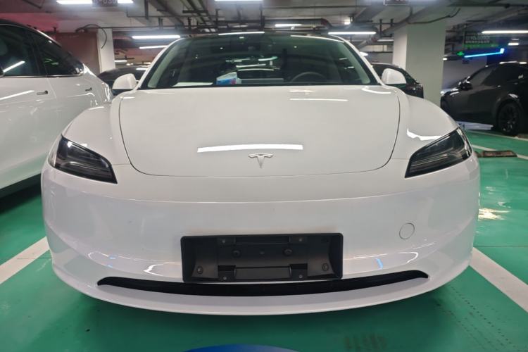 Tesla Model 3 2023 — 2
