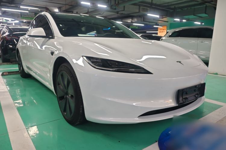 Tesla Model 3 2023 — 3