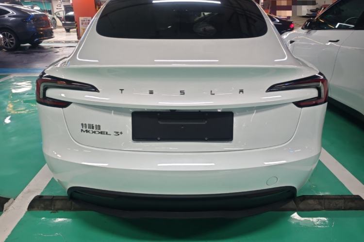 Tesla Model 3 2023 — 5