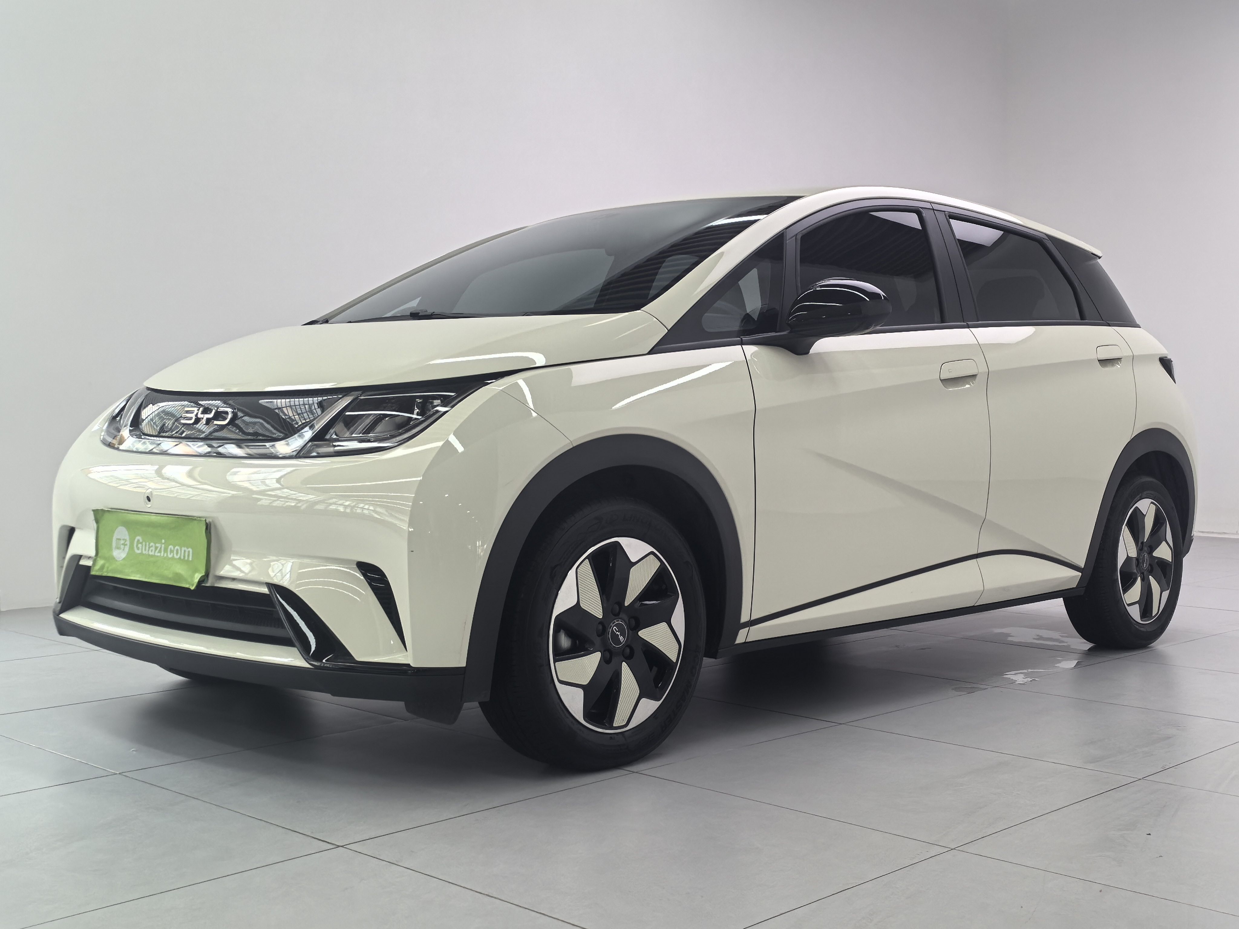 BYD Dolphin 2025 — фото 1