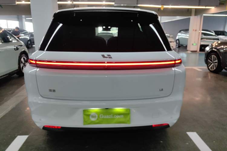 Li Auto L8 2025 — 5