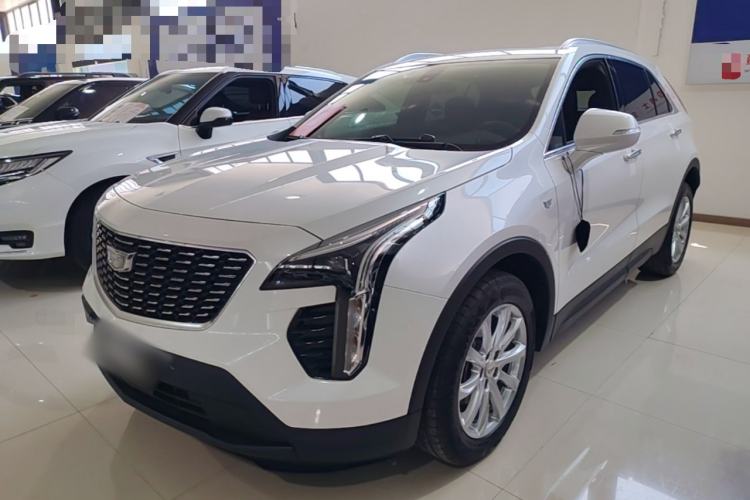 Cadillac XT4 2022 — фото 1