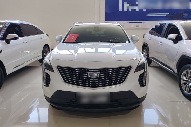 Cadillac XT4 2022 — фото 2