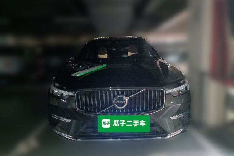 Volvo XC60 2022 — фото 2